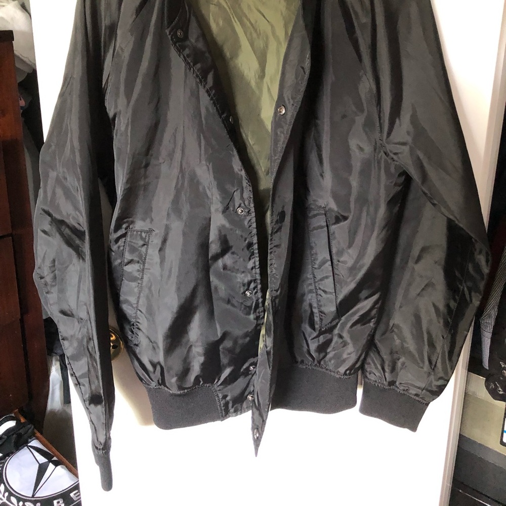 Lightweight jacket - Picture 2 of 8